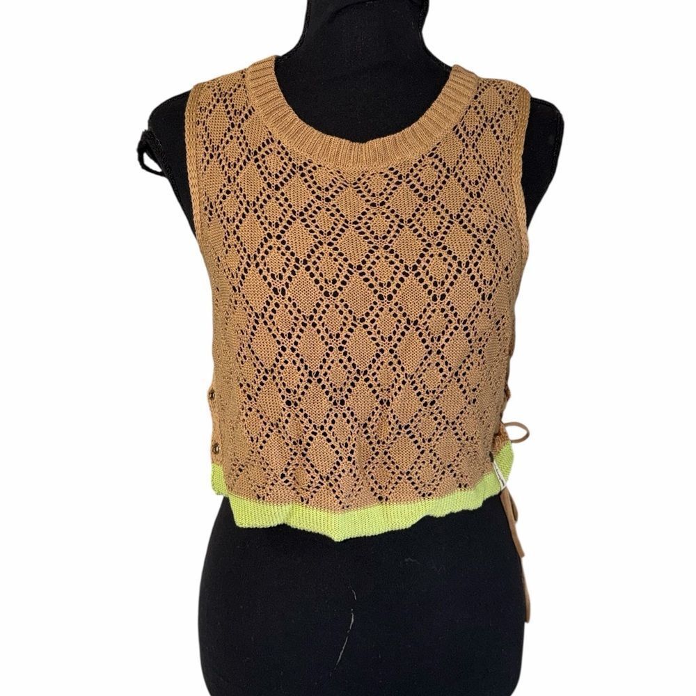 One Teaspoon Pull on Crotchet Tan/Green Cropped Top(Size Small)